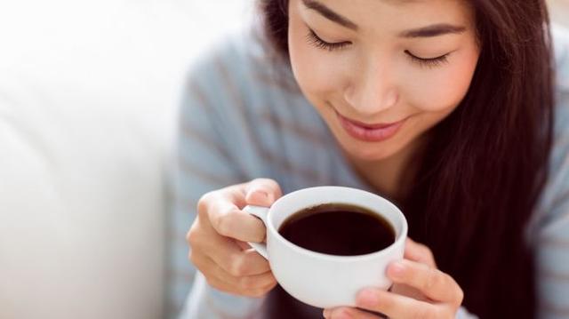 Minum Kopi Bisa Picu Masalah Jerawat, Simak Penjelasannya