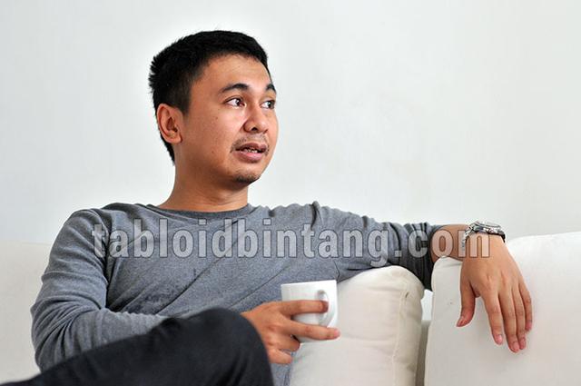 Jelang Pernikahan dengan Anissa Aziza, Foto-Foto Aib Raditya Dika Terbongkar