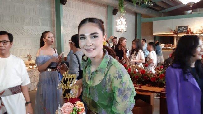 Luna Maya: Kalau Nanti Ketemu Orang yang Tepat, Ayo Kita Nikah!