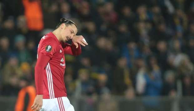 Zlatan Ibrahimovic Harus Istirahat Panjang, Cedera Parah di Lutut