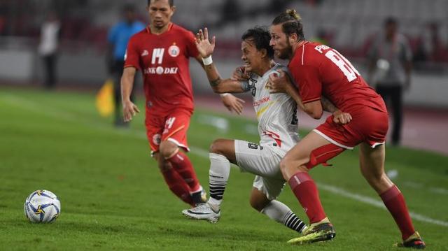 Ditendang, Persija Tanggung Biaya Pemulihan Cedera Steven Paulle