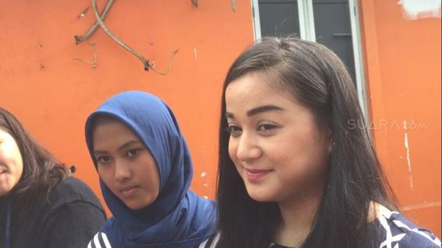 Foto Bareng Prilly Latuconsina, Annisa Bahar Sindir Juwita?