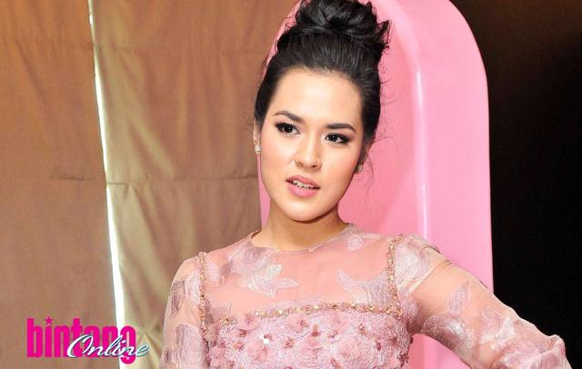 Raisa Melihat Banyak Cinta di Pernikahan Kahiyang Ayu