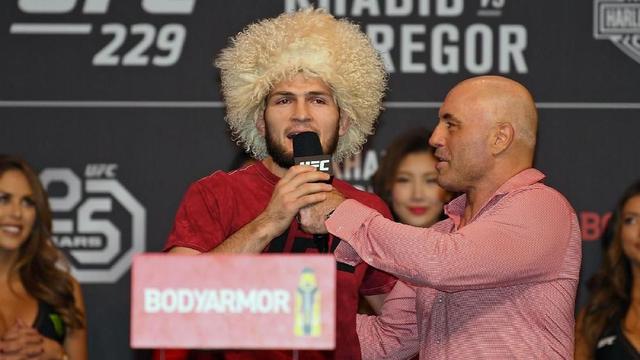 Khabib Undang Teman-teman Tonton Video Kekalahan McGregor