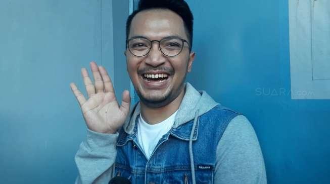 Ihsan Tarore Tanggapi Penampilan Denada yang Makin Berani