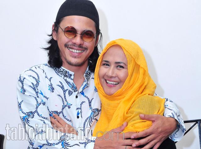 Ria Irawan Menyesal Terlambat Menikah dengan Mayky Wongkar