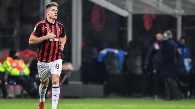 Piatek Cetak Brace, AC Milan Melaju ke Semifinal Coppa Italia