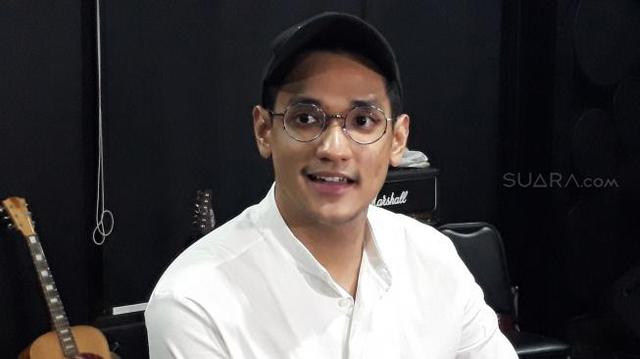 Afgan Bergoyang ala Michael Jackson di Pembukaan Konser Dekade