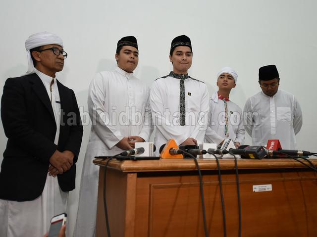 Ribuan Orang Siap Menshalatkan Jenazah Ustadz Arifin Ilham