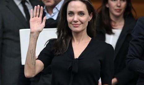 Tetangga Rumah Baru Angelina Jolie Khawatir