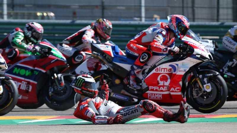 Lorenzo Jatuh, Marquez Kalahkan Dovizioso di MotoGP Aragon