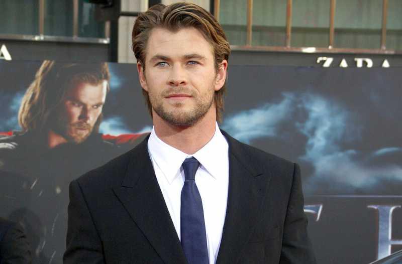 Heboh Joget Lagu Miley Cyrus, Chris Hemsworth Diserang Anjing