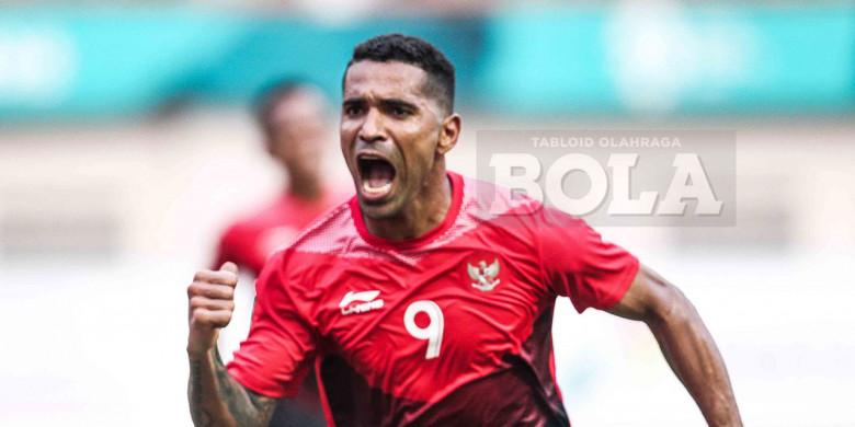 Striker Timnas Indonesia Meminta Maaf