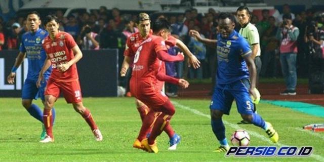 Essien dan Cole Tampil, Persib Gagal Bungkam Arema