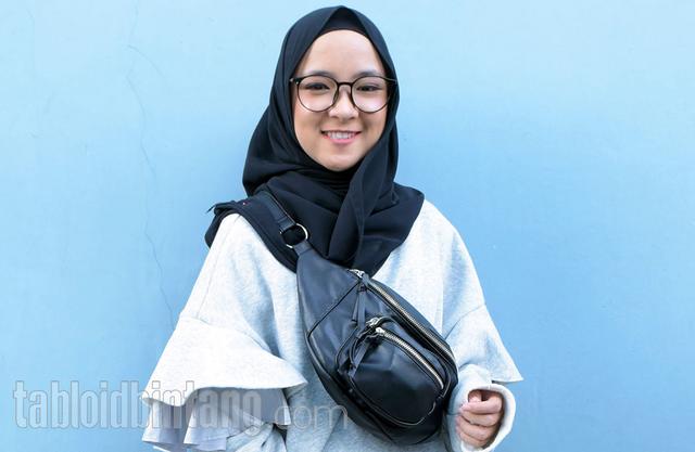 Tren Waist Bag Seperti yang Digunakan Nissa Sabyan di Kalangan Artis