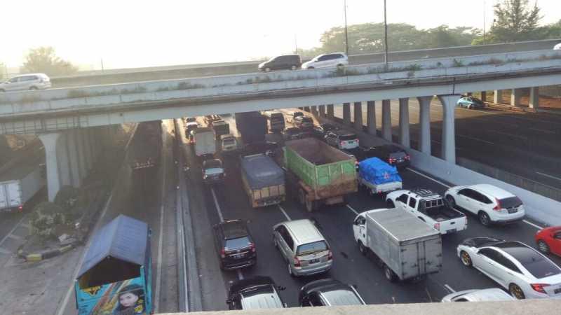 Libur Panjang, Jakarta-Bekasi Barat Ditempuh 4 Jam 