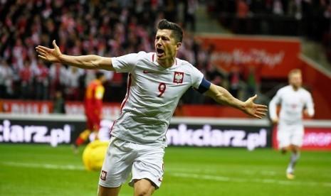 Zidane Beri Lampu Hijau Datangkan Robert Lewandowski