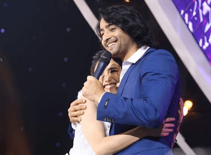 Saling Meminta Maaf, Ayu Ting Ting - Shaheer Sheikh Berpelukan