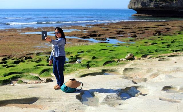 Begini Cara Tampil Segar di Setiap Foto