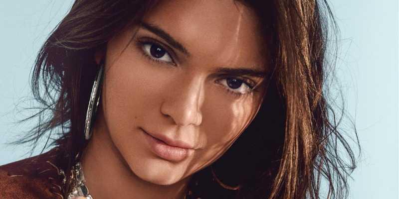 Posting Berbikini, Kendall Jenner Dikecam Sangat Kurus