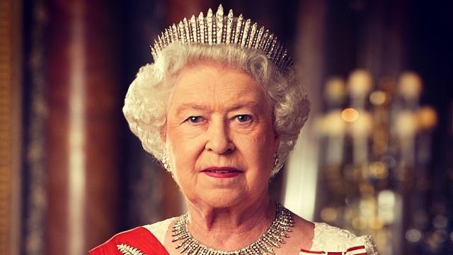 Tampilan Ratu Elizabeth II dalam Potret Lukisan Royal Terbaru