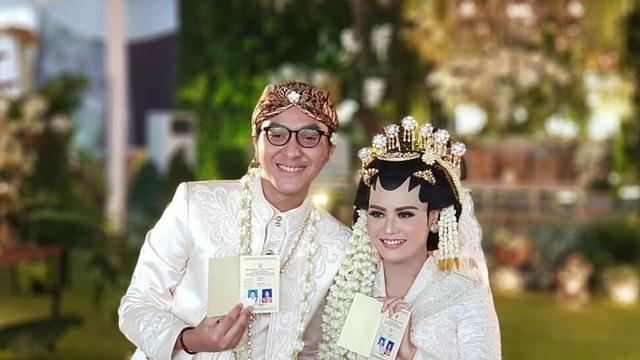 Sah! Barry Pinang Mytha Lestari dengan Maskawin 26 Gram Logam Mulia