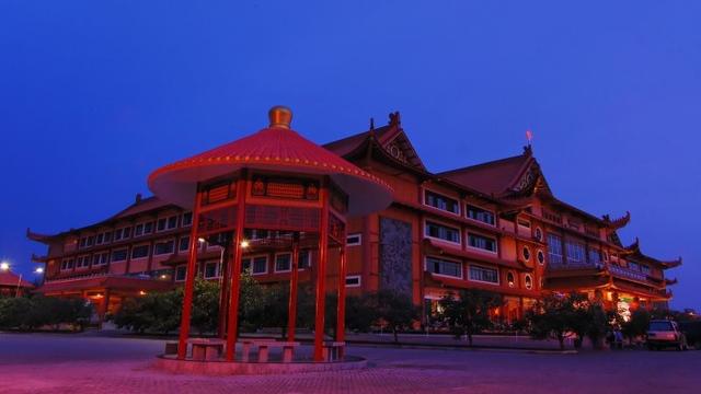 Maha Vihara Maitreya, Wihara Terbesar di Indonesia